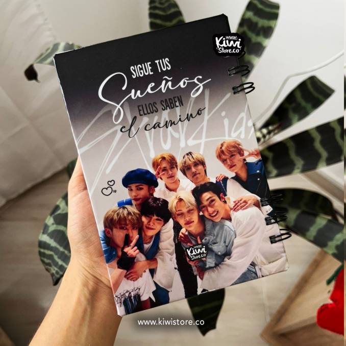 Libreta Stray Kids